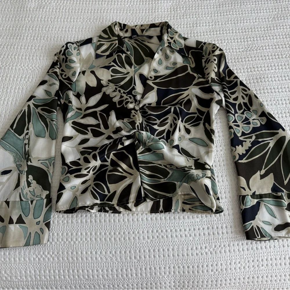 Zara Floral Print Women's Top - Picture 3 of 5